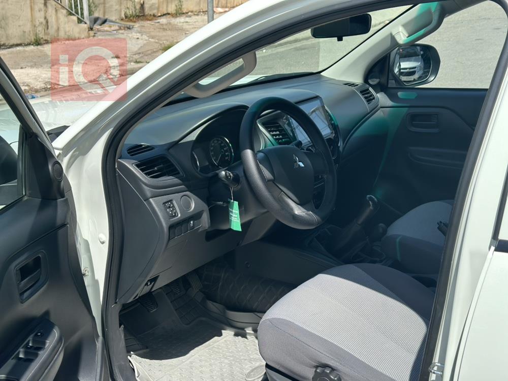 میتسوبیشی L200